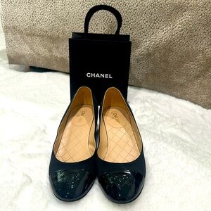CHANEL Logo Black Pumps come with dust bag and box
